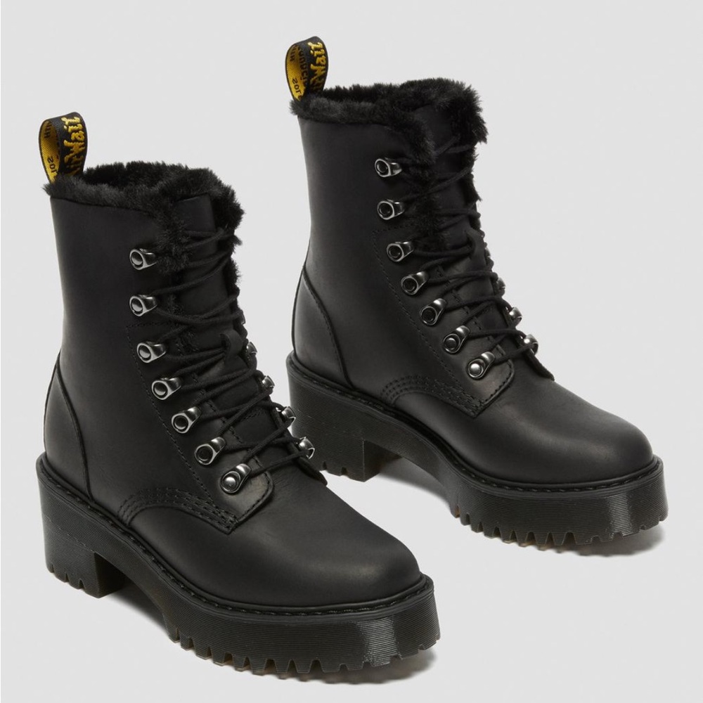 Dr. Martens LEONA FAUX FUR PLATFORM LEATHER BOOTS Size 9 NEW